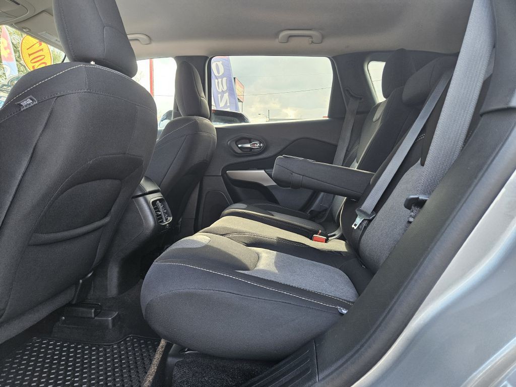 2018 Jeep Cherokee Image 37