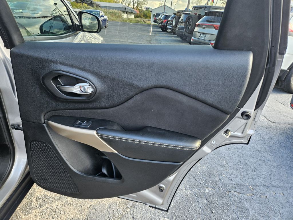 2018 Jeep Cherokee Image 43