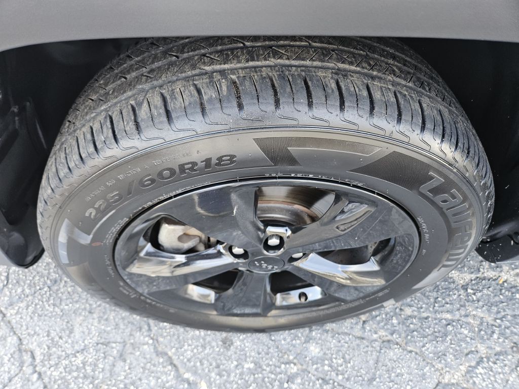 2018 Jeep Cherokee Image 45