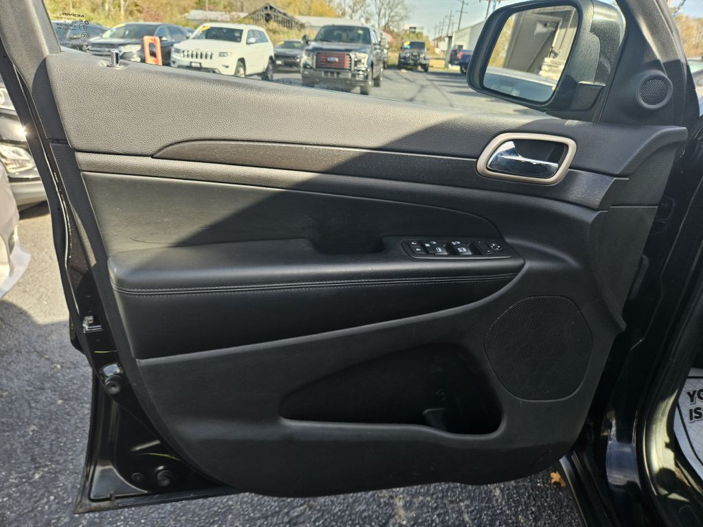 2016 Jeep Grand Cherokee Image 19