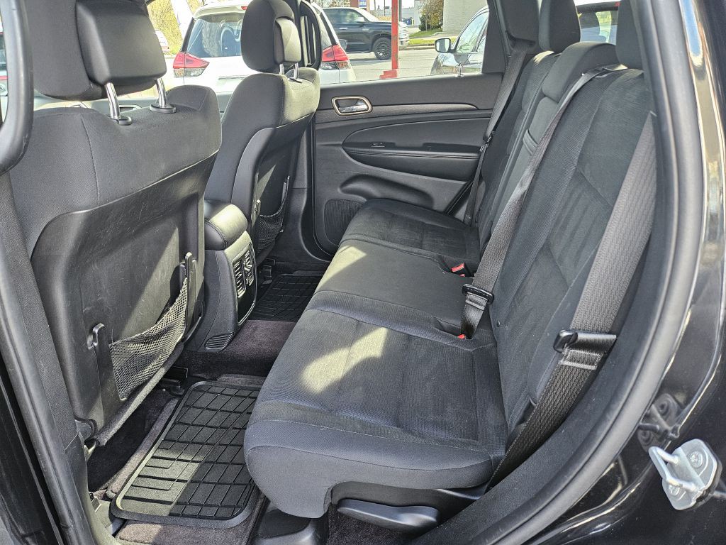 2016 Jeep Grand Cherokee Image 32