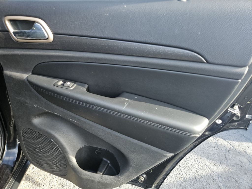 2016 Jeep Grand Cherokee Image 40