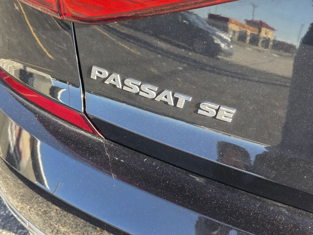 2016 Volkswagen Passat Image 8