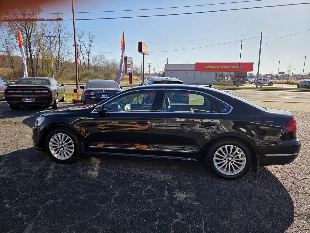 2016 Volkswagen Passat Image 11