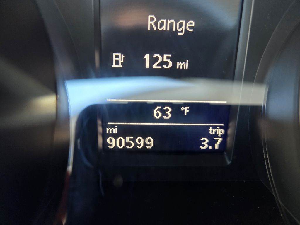 2016 Volkswagen Passat Image 25