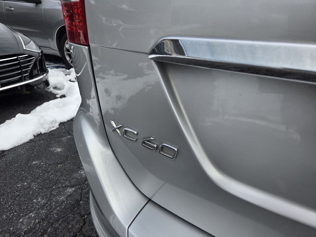 2015 Volvo XC60 Image 9