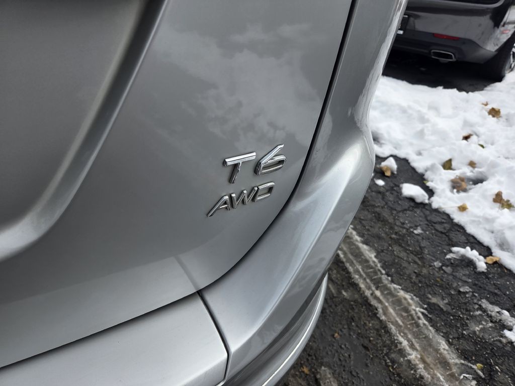 2015 Volvo XC60 Image 10