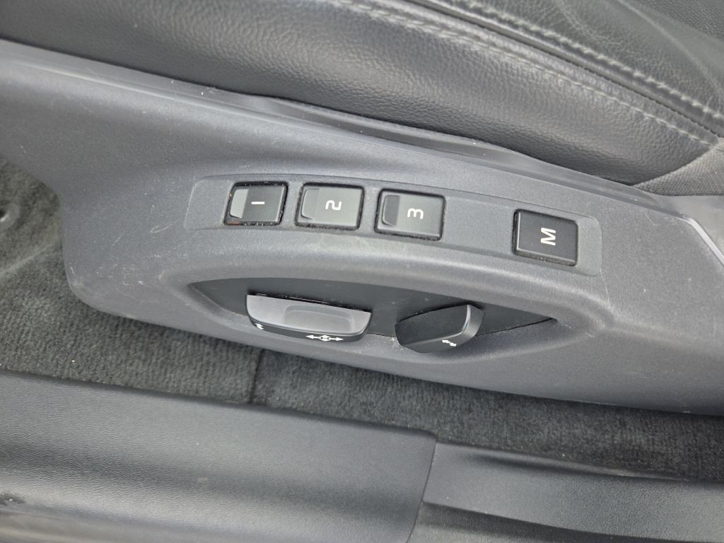 2015 Volvo XC60 Image 24