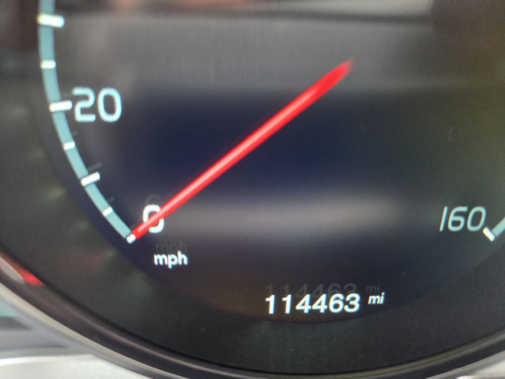 2015 Volvo XC60 Image 28