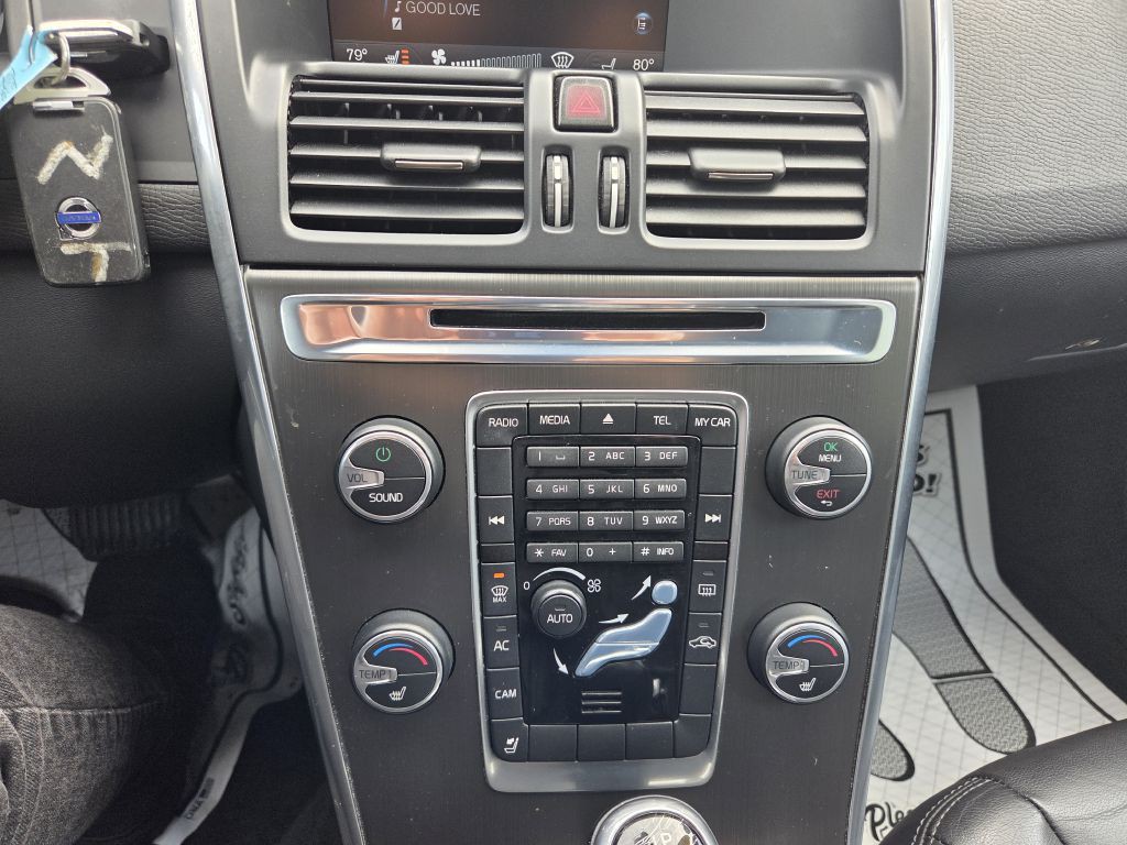 2015 Volvo XC60 Image 33