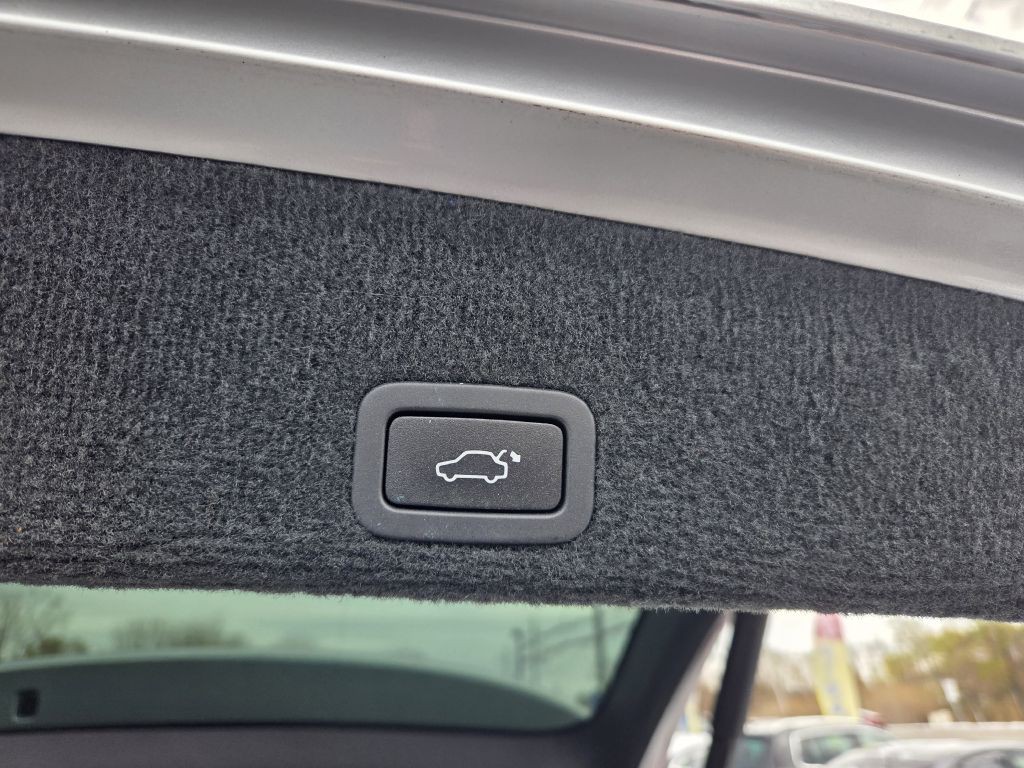 2015 Volvo XC60 Image 44