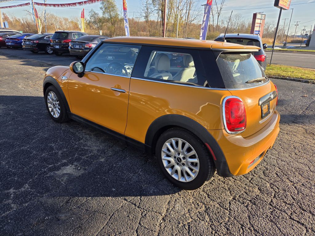 2014 MINI Cooper Image 10