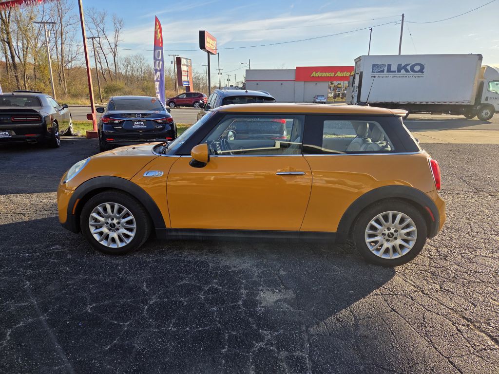 2014 MINI Cooper Image 11