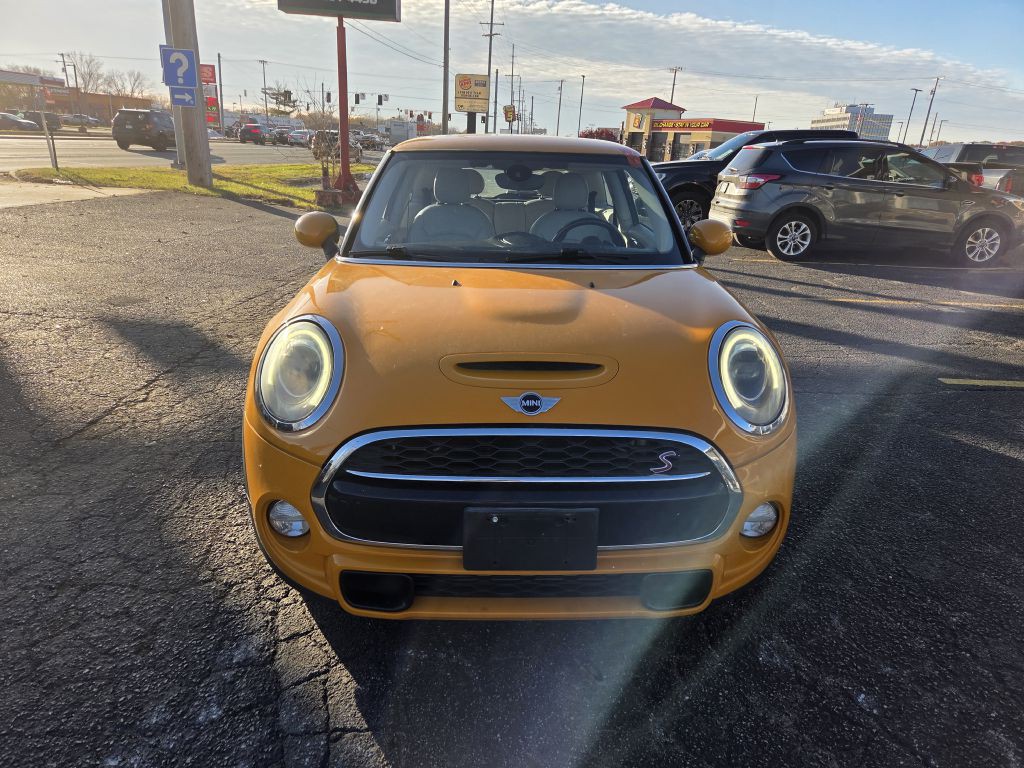 2014 MINI Cooper Image 16