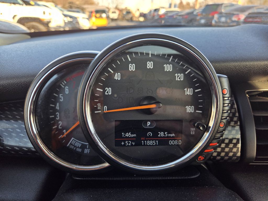 2014 MINI Cooper Image 24