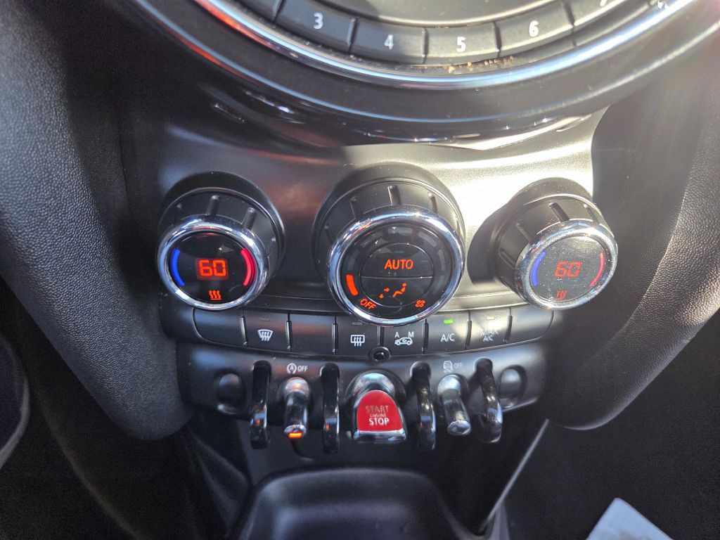 2014 MINI Cooper Image 27