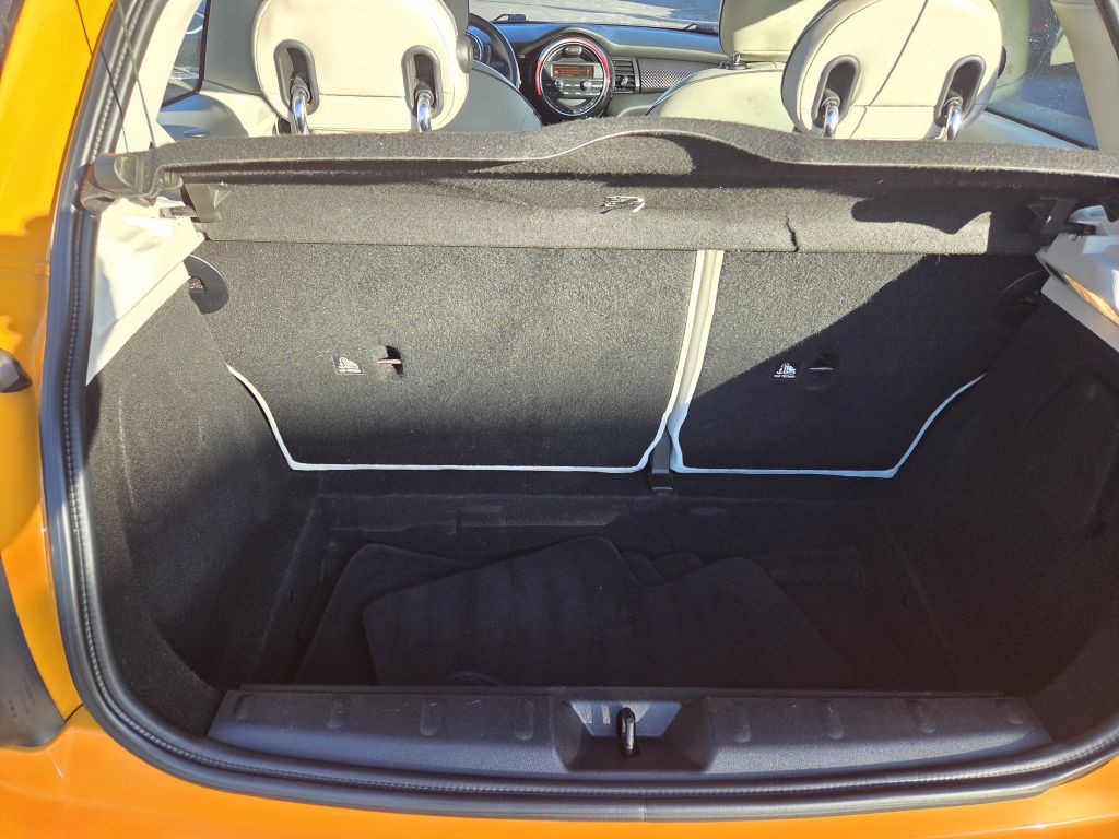2014 MINI Cooper Image 33