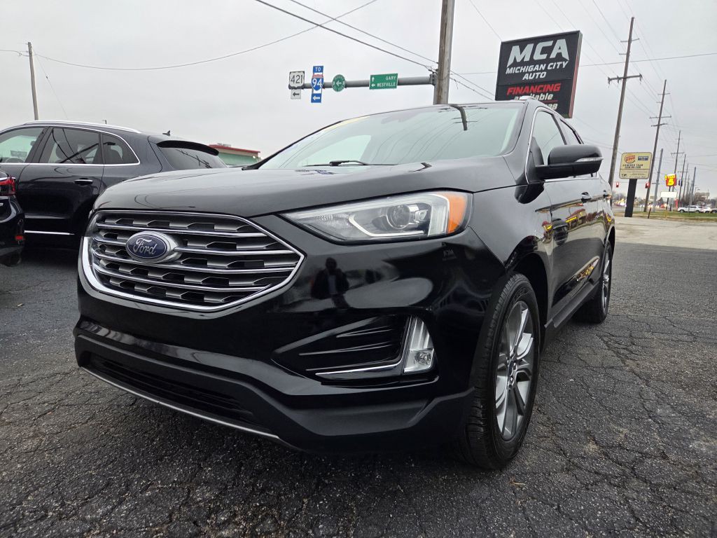 2019 Ford Edge Image 16