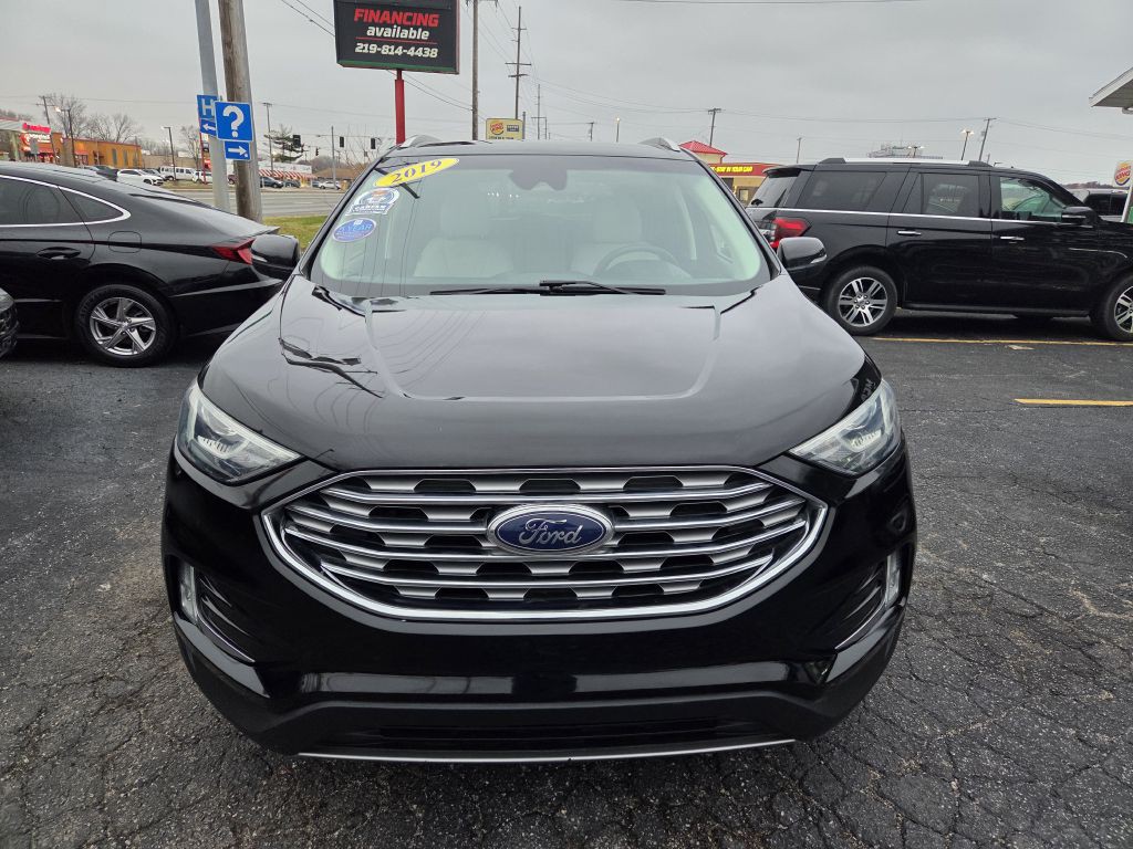 2019 Ford Edge Image 17