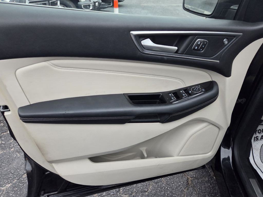 2019 Ford Edge Image 20