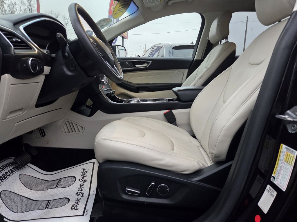 2019 Ford Edge Image 24