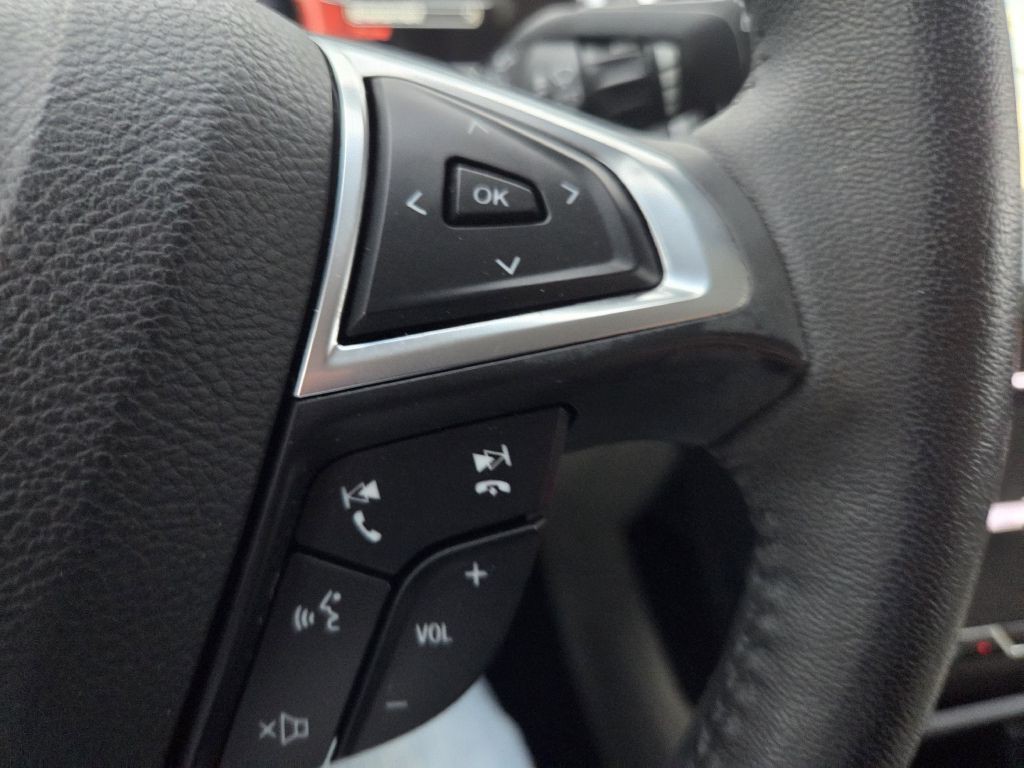 2019 Ford Edge Image 30