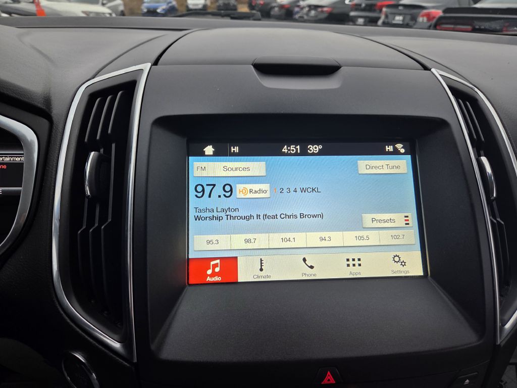 2019 Ford Edge Image 32