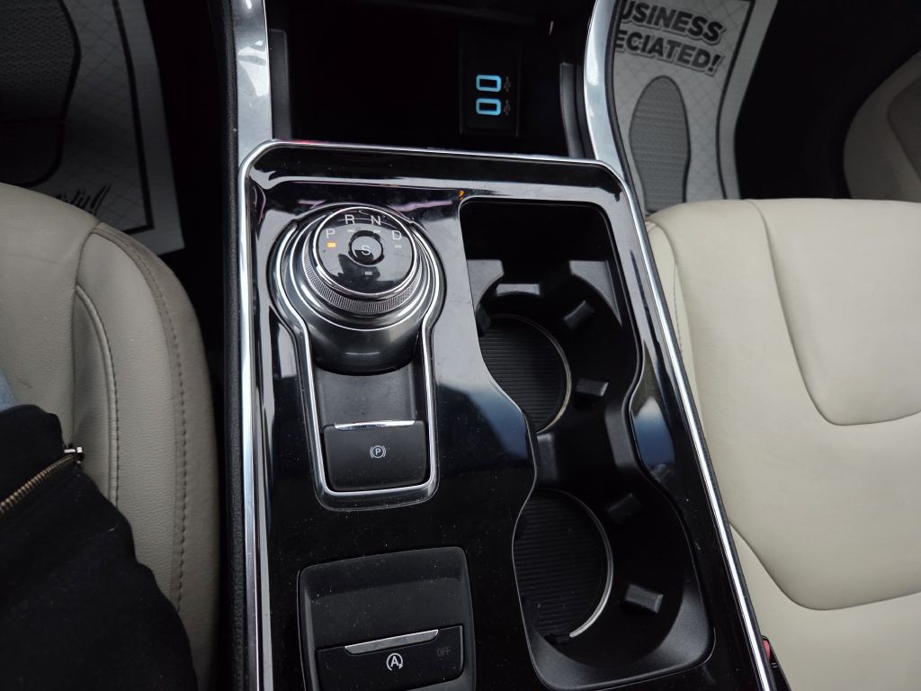 2019 Ford Edge Image 35