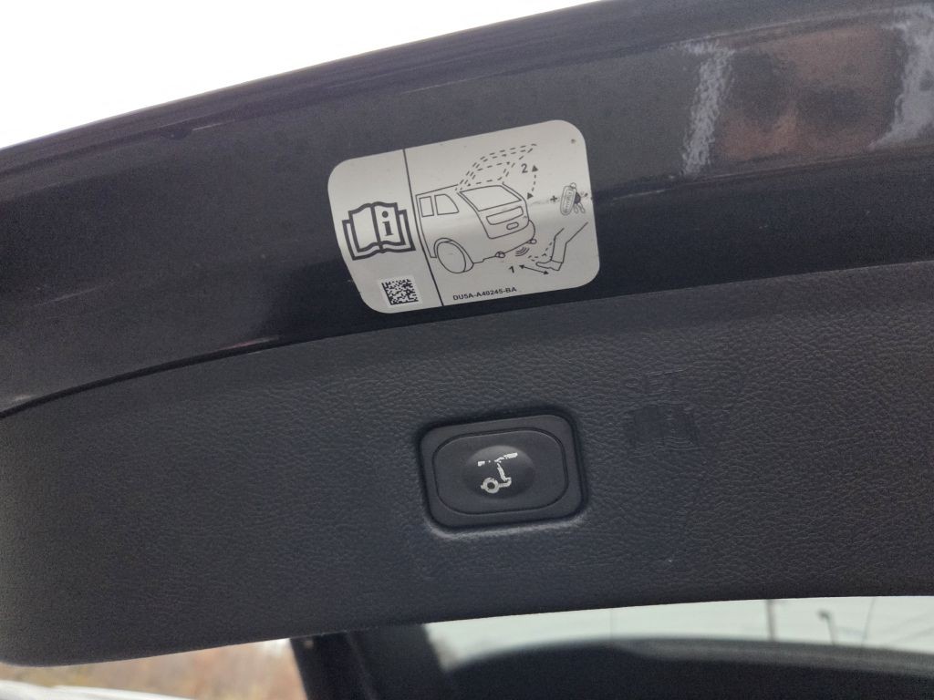 2019 Ford Edge Image 43