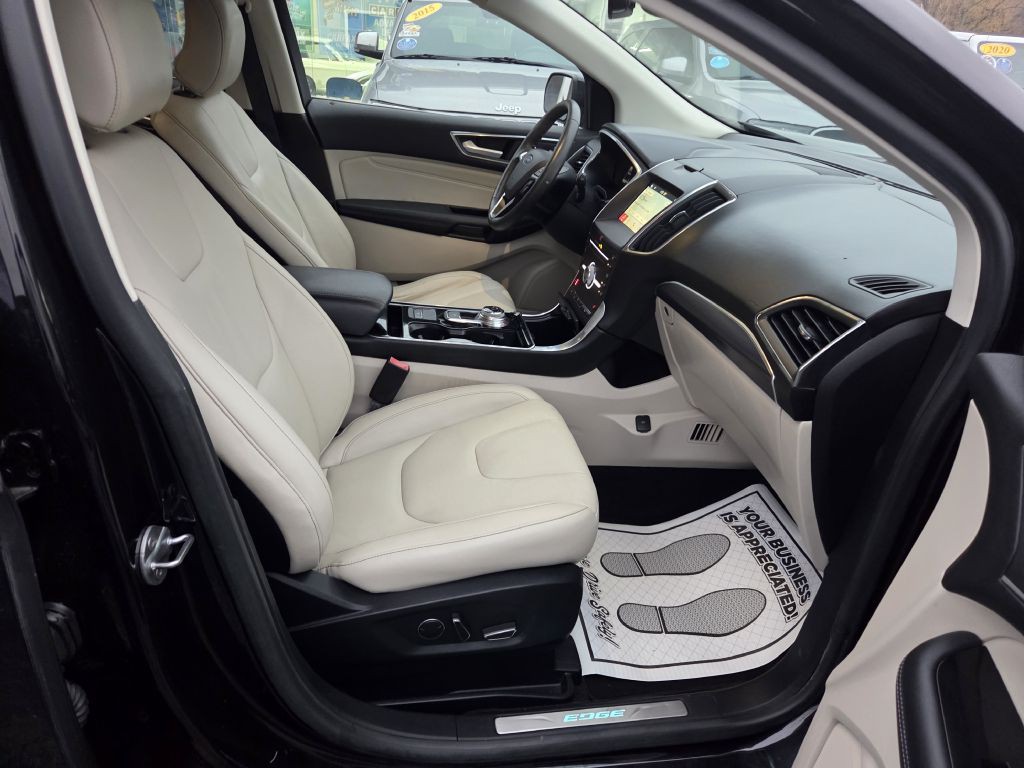 2019 Ford Edge Image 46