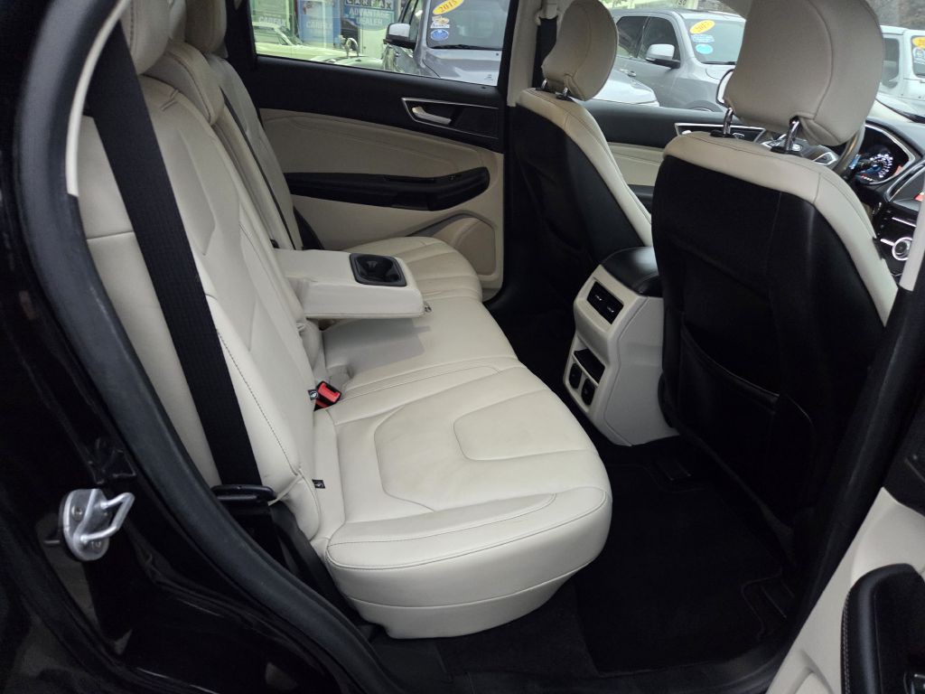 2019 Ford Edge Image 50