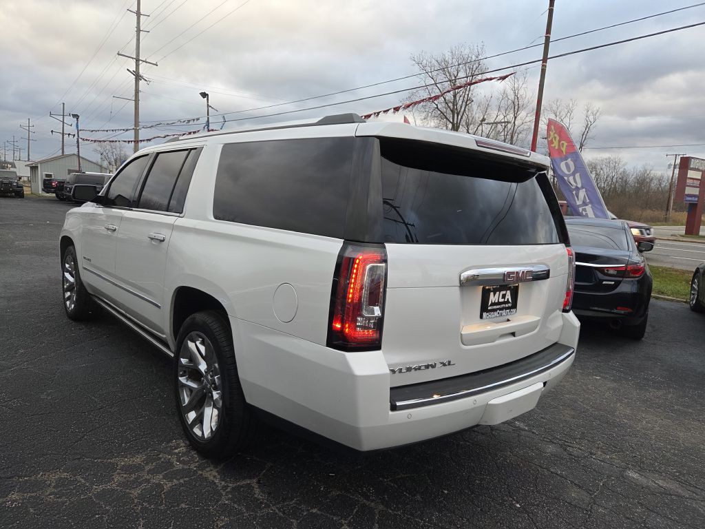 2016 GMC Yukon Image 11