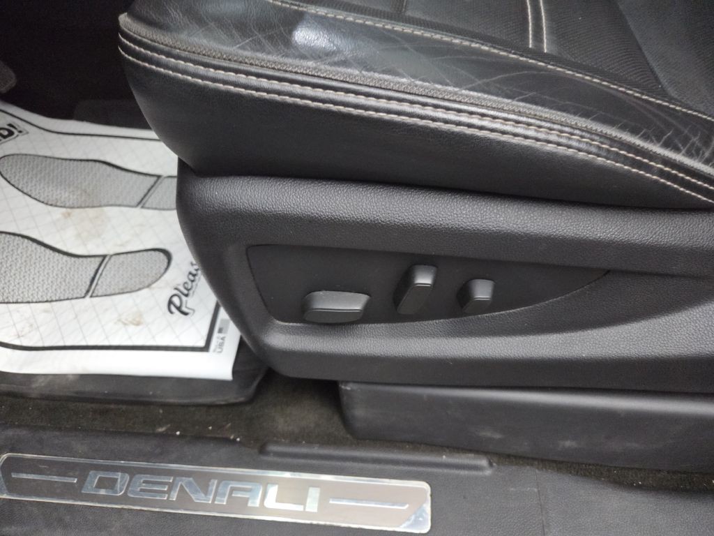 2016 GMC Yukon Image 24