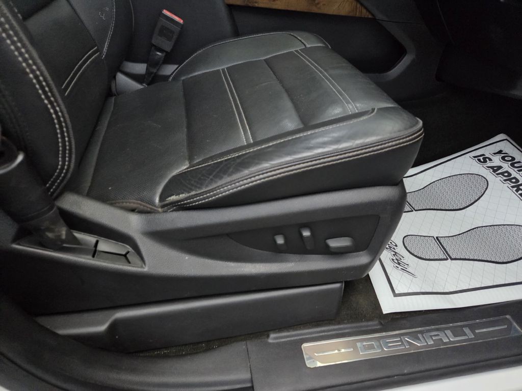 2016 GMC Yukon Image 56