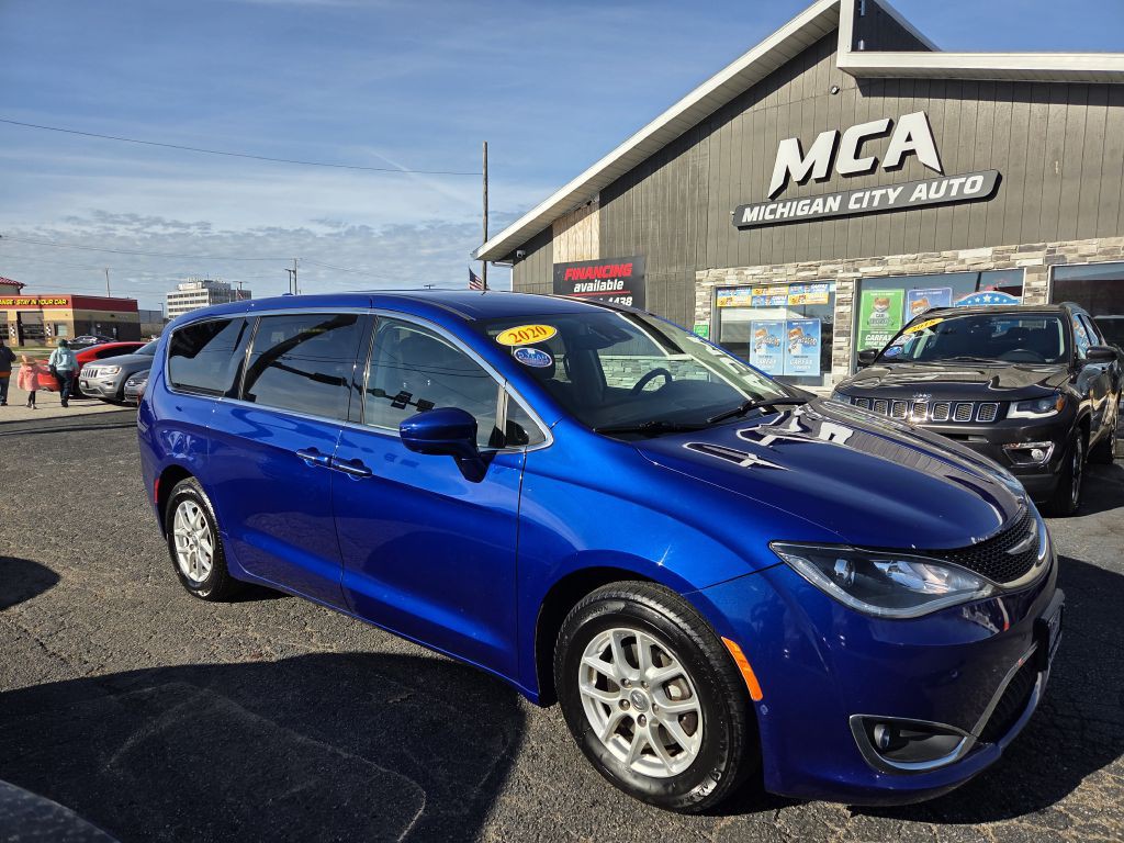 2020 Chrysler Pacifica Image 3