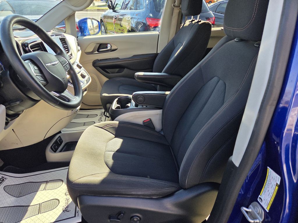 2020 Chrysler Pacifica Image 21