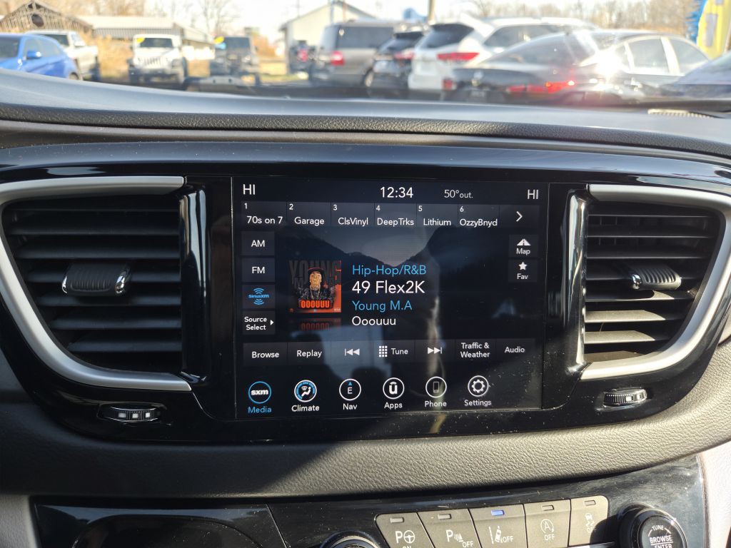 2020 Chrysler Pacifica Image 30