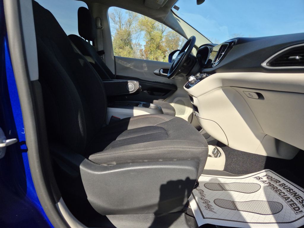 2020 Chrysler Pacifica Image 45
