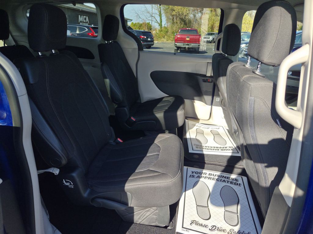 2020 Chrysler Pacifica Image 47