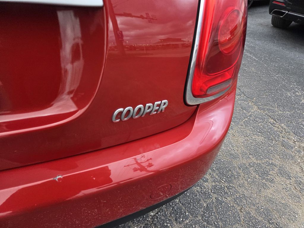 2015 MINI Cooper Image 9