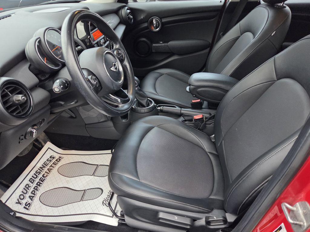 2015 MINI Cooper Image 22