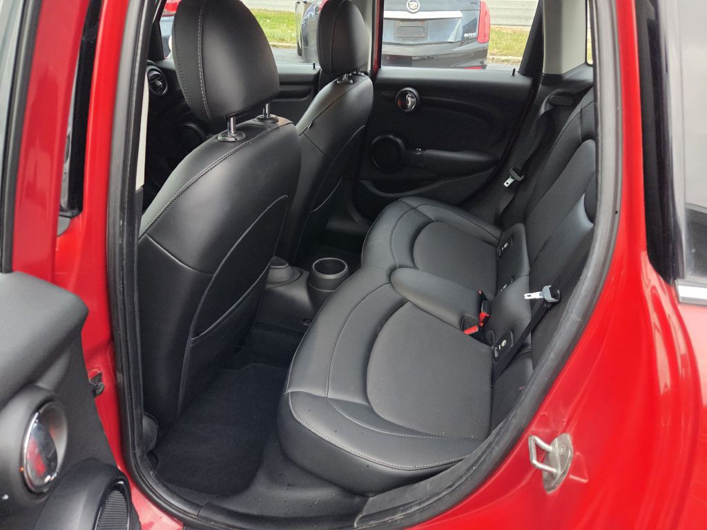 2015 MINI Cooper Image 34