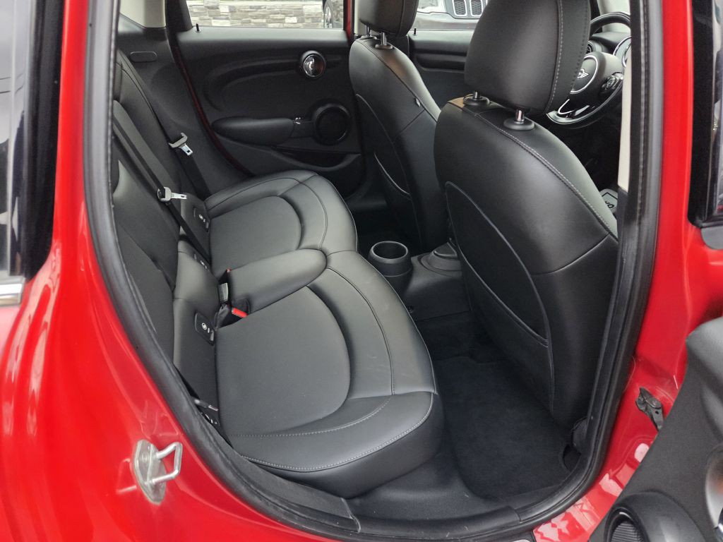 2015 MINI Cooper Image 42