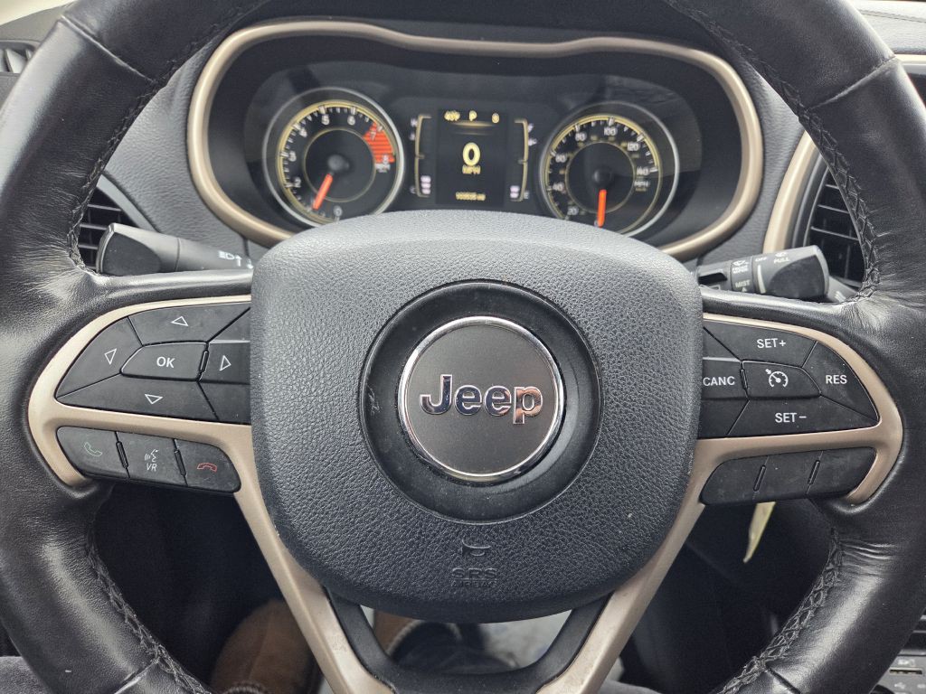 2016 Jeep Cherokee Image 28