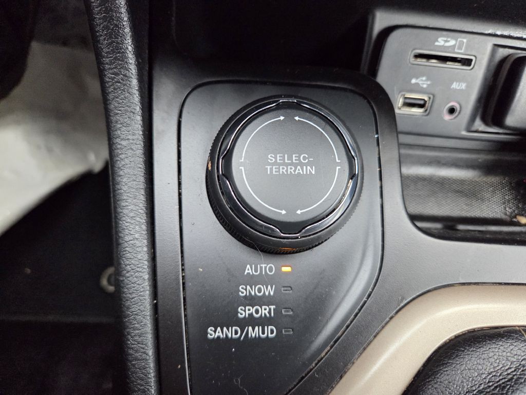 2016 Jeep Cherokee Image 34