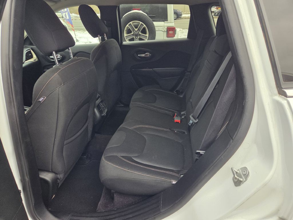 2016 Jeep Cherokee Image 39