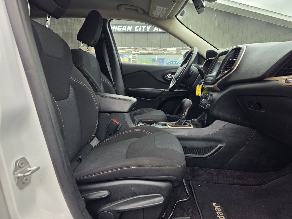 2016 Jeep Cherokee Image 45