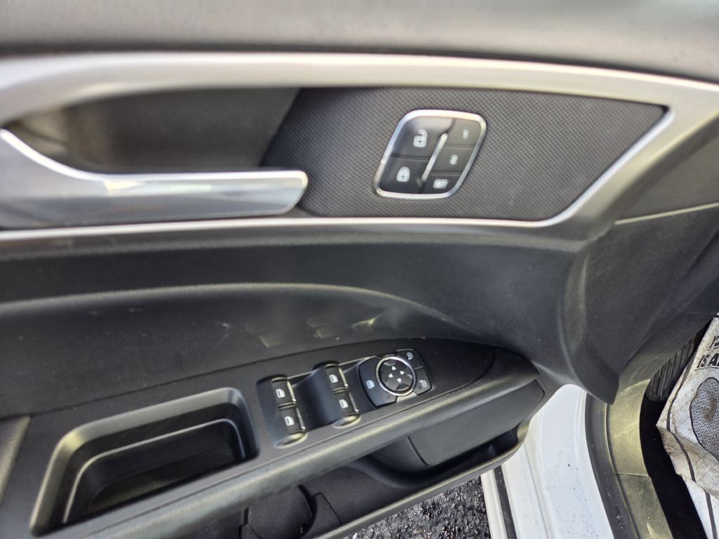 2017 Ford Fusion Image 22