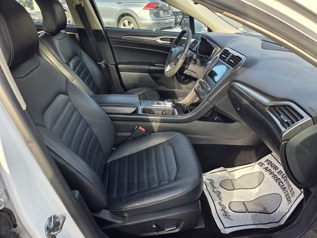 2017 Ford Fusion Image 48
