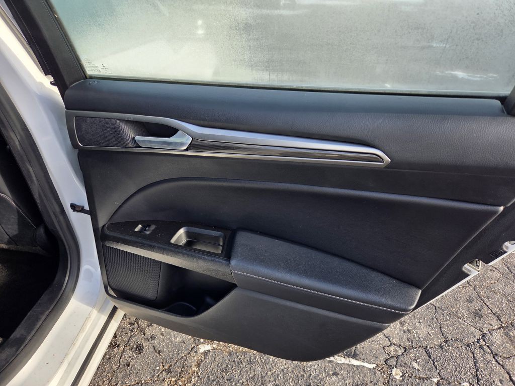 2017 Ford Fusion Image 51